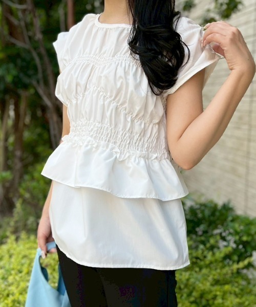 MODE ROBE（モードローブ）の「シャーリングブラウス（Tシャツ/カットソー・レディース・ブラック/ホワイト・FREE）」の8枚目の写真