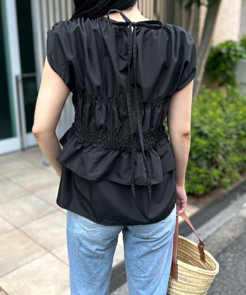 MODE ROBE（モードローブ）の「シャーリングブラウス（Tシャツ/カットソー・レディース・ブラック/ホワイト・FREE）」の3枚目の写真