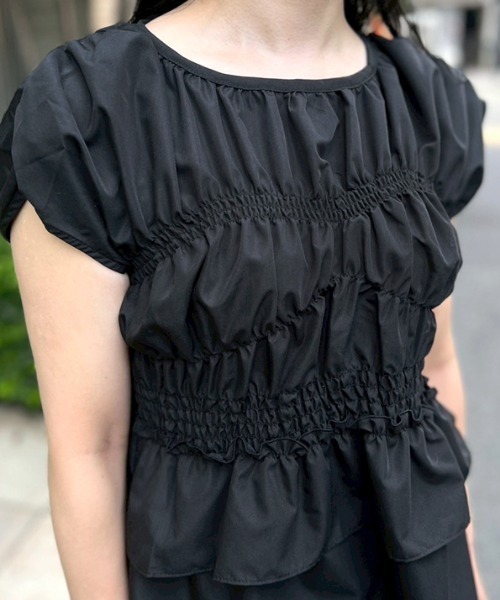 MODE ROBE（モードローブ）の「シャーリングブラウス（Tシャツ/カットソー・レディース・ブラック/ホワイト・FREE）」の17枚目の写真