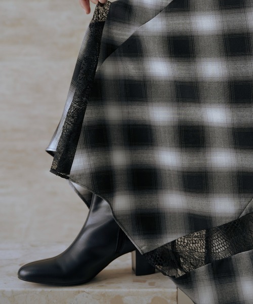 FRAY I.D（フレイアイディー）の「ストレッチショートブーツ（ブーツ・レディース・ワインレッド/ダークブラウン/ブラック/クリーム・36/37/38）」の5枚目の写真