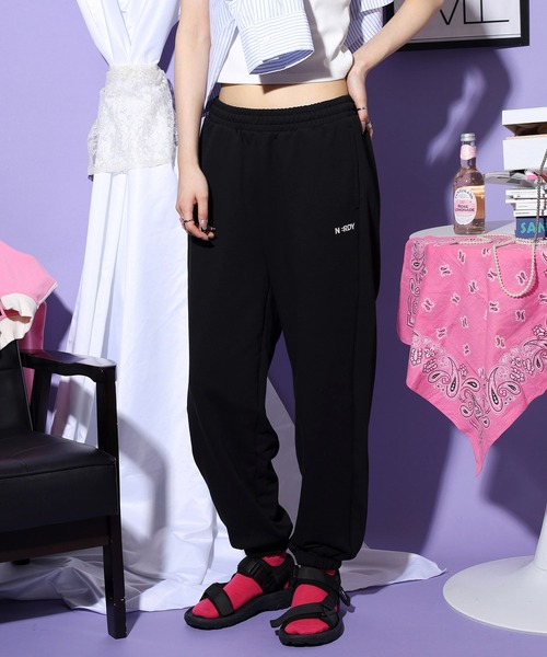 NERDY（ノルディ）の「ベレンクロゴジョガーパンツ（スウェットパンツ・レディース・ホワイト/ブラック・M/SS/L/S）」の13枚目の写真