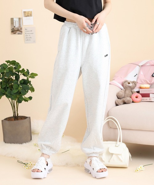 NERDY（ノルディ）の「ベレンクロゴジョガーパンツ（スウェットパンツ・レディース・ホワイト/ブラック・M/SS/L/S）」の4枚目の写真