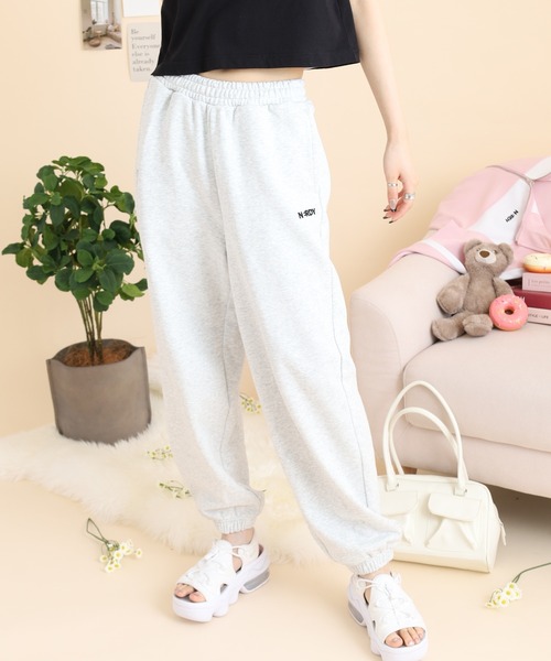 NERDY（ノルディ）の「ベレンクロゴジョガーパンツ（スウェットパンツ・レディース・ホワイト/ブラック・M/SS/L/S）」の5枚目の写真