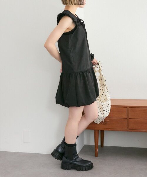 w closet(ダブルクローゼット)の「【25AW】【3点セット/3色展開】シュシュ衿付きバルーンワンピ(ワンピース・レディース・オフホワイト/サックスブルー/ブラック・FREE)」の13枚目の写真