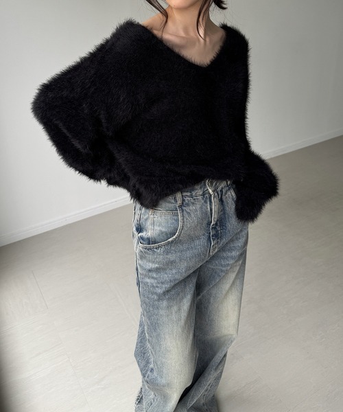 junoah(ジュノア)の「バックリボンフェザーニットトップス(ニット/セーター・レディース・ブラック/グレイッシュベージュ/アイボリー/チャコール・FREE)」の21枚目の写真