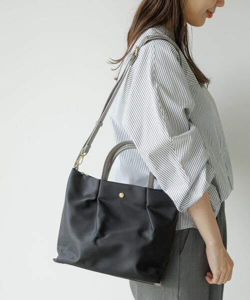 URBAN RESEARCH Sonny Label（アーバンリサーチサニーレーベル）の「『別注』Legato largo×Sonny Label　肩楽2WAYショルダーバッグ（ショルダーバッグ・レディース・ブラック/ネイビー/ベージュ・ONE）」の2枚目の写真