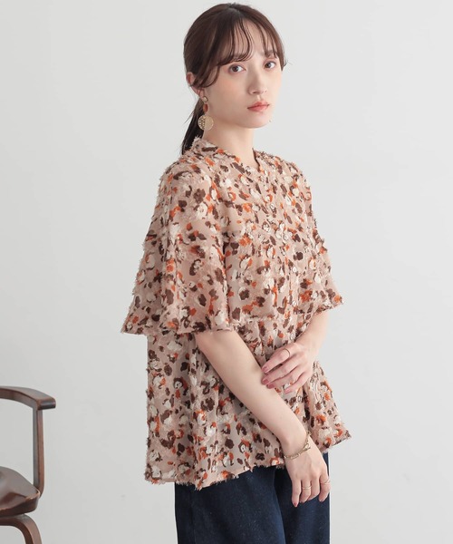 n'OrLABEL（ノアールレーベル）の「『カットジャカードプリントフレア袖ブラウス』（シャツ/ブラウス・レディース・ベージュ/グリーン/ブラック・1/2）」の12枚目の写真