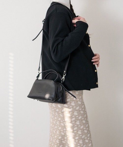 RIPANI(リパーニ)の「【RIPANI】ボックスシルエットレザーハンドバッグ(Q56521)(ハンドバッグ・レディース・ダークグレー/ブラック・ALL)」の11枚目の写真