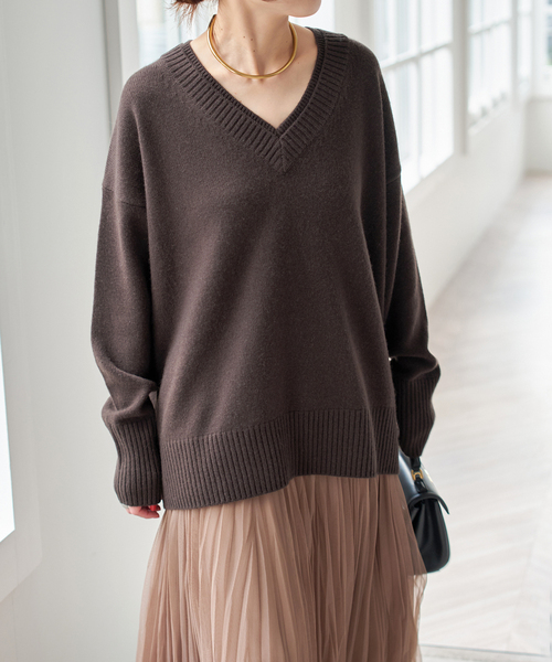 Spick & Span（スピックアンドスパン）の「ウールカシミヤ Vネックニット（ニット/セーター・レディース・ブラック/ブラウン/ベージュ・FREE）」の16枚目の写真
