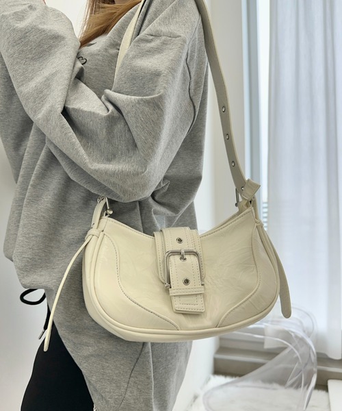 TITTY&CO.（ティティーアンドコー）の「ベルトショルダーバッグ（ショルダーバッグ・レディース・ベージュ/ホワイト/ブラック・FREE）」の5枚目の写真