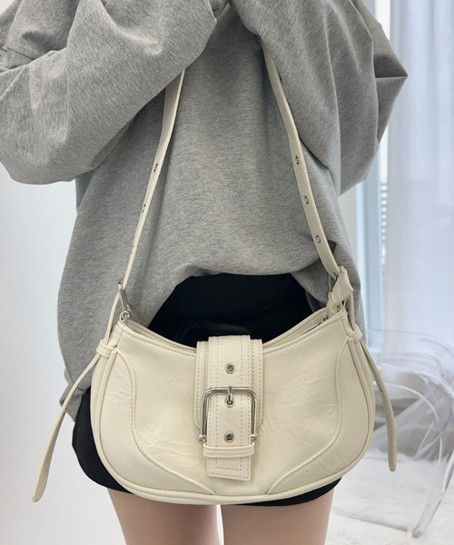 TITTY&CO.（ティティーアンドコー）の「ベルトショルダーバッグ（ショルダーバッグ・レディース・ベージュ/ホワイト/ブラック・FREE）」の6枚目の写真