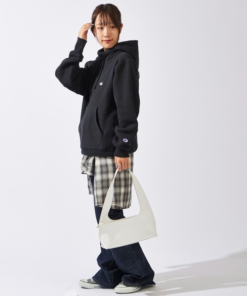 Champion(チャンピオン)の「Champion/チャンピオン RW HOODED SWEATSHIRT リバースウィーブ(R) フーデッドスウェットシャツ(パーカー・メンズ・グレー/バーガンディー/ダークネイビー/ブラック・XL/L/M)」の10枚目の写真