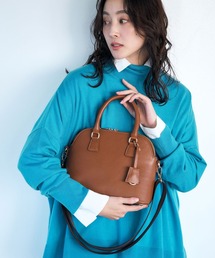 Elura（エルーラ）の「リュクスラインテープバッグ/579686（ハンドバッグ）」