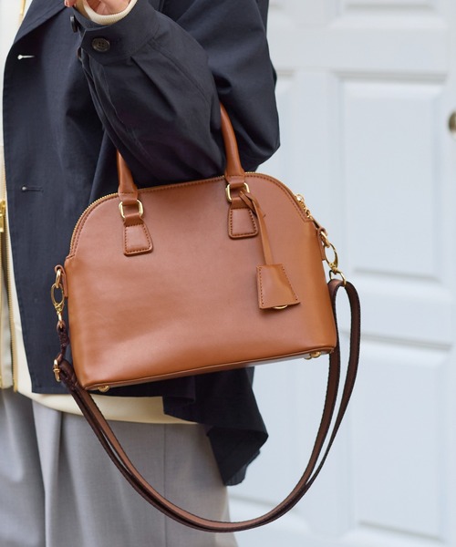 Elura(エルーラ)の「リュクスラインテープバッグ/579686(ハンドバッグ・レディース・ベージュ/ブラック/ダークブラウン/キャメル・ONE SIZE)」の4枚目の写真