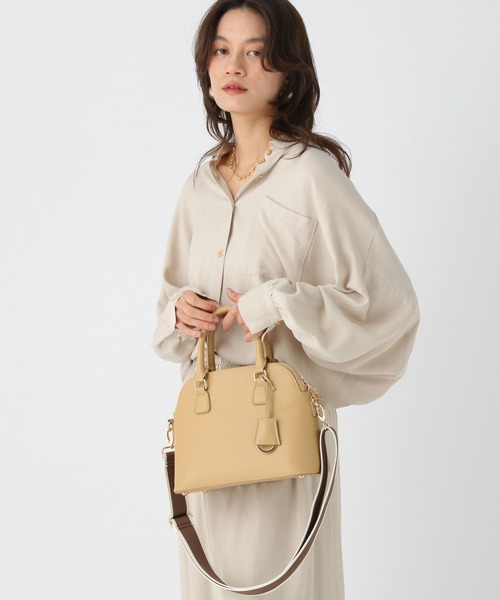 Elura(エルーラ)の「リュクスラインテープバッグ/579686(ハンドバッグ・レディース・ベージュ/ブラック/ダークブラウン/キャメル・ONE SIZE)」の16枚目の写真