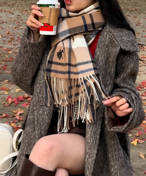 U.S. POLO ASSN.（ユーエスポロアッスン）の「【U.S. POLO ASSN.】 ユーエスポロアッスン　ロゴ刺繍マフラー　USPA-2018/2019（マフラー・レディース・ネイビー/ブルー系その他/オレンジ/ホワイト/ベージュ系その他/キャメル/ピンク/レッド/ブラック/グレー系その他/ピンク系その他/オフホワイト/ブラック系その他/グレー/ダークグリーン/ターコイズブルー/レモンイエロー・FREE）」の22枚目の写真