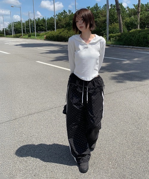 anyonemore（エニワンモア）の「レースラインドット柄ワイドトラックパンツ（その他パンツ・レディース・ブラック/ネイビー/アイボリー・FREE）」の13枚目の写真