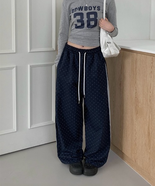 anyonemore（エニワンモア）の「レースラインドット柄ワイドトラックパンツ（その他パンツ・レディース・ブラック/ネイビー/アイボリー・FREE）」の18枚目の写真