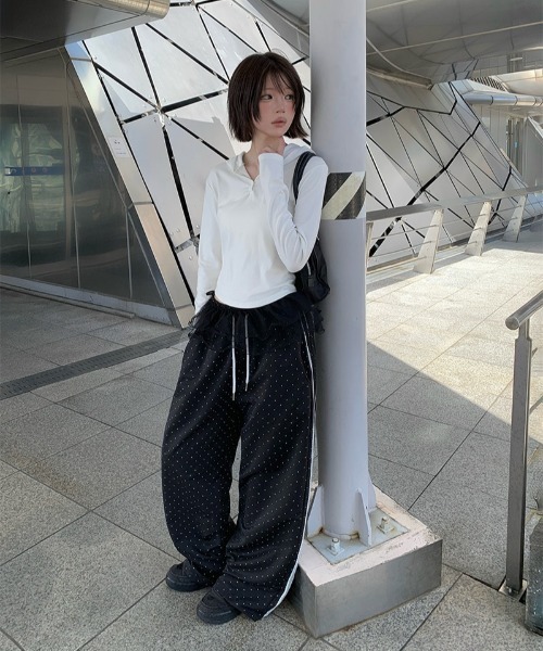 anyonemore（エニワンモア）の「レースラインドット柄ワイドトラックパンツ（その他パンツ・レディース・ブラック/ネイビー/アイボリー・FREE）」の8枚目の写真