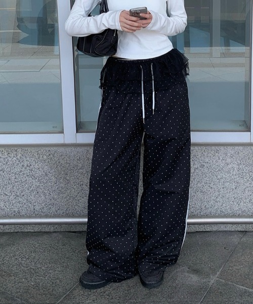 anyonemore（エニワンモア）の「レースラインドット柄ワイドトラックパンツ（その他パンツ・レディース・ブラック/ネイビー/アイボリー・FREE）」の12枚目の写真
