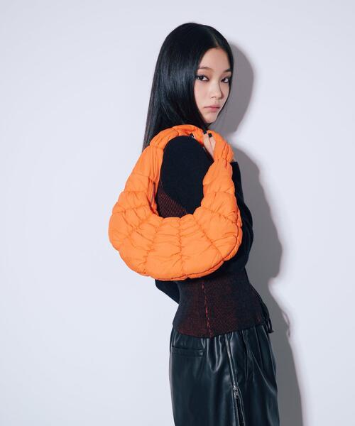 anna sui nyc(アナ スイ エヌ ワイ シー)の「anna sui nyc/アナ スイ エヌワイシー/croissant ショルダーバッグ/15261322(ショルダーバッグ・レディース・ブラック/パープル/オレンジ・F)」の3枚目の写真