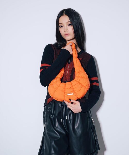 anna sui nyc(アナ スイ エヌ ワイ シー)の「anna sui nyc/アナ スイ エヌワイシー/croissant ショルダーバッグ/15261322(ショルダーバッグ・レディース・ブラック/パープル/オレンジ・F)」の10枚目の写真