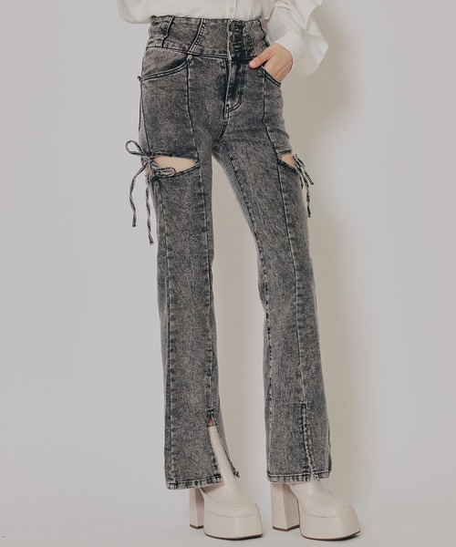 REDYAZEL（レディアゼル）の「カットアウトリボンストレッチデニム（デニムパンツ・レディース・ブルー/ライトグレー・SMALL/MEDIUM）」の2枚目の写真