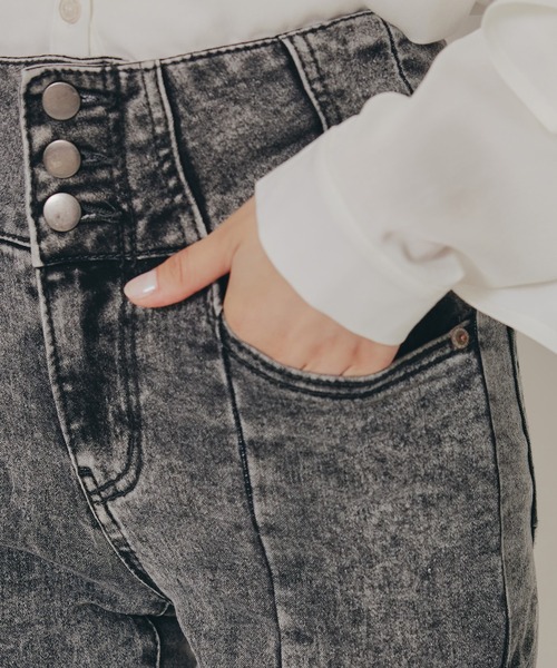 REDYAZEL（レディアゼル）の「カットアウトリボンストレッチデニム（デニムパンツ・レディース・ブルー/ライトグレー・SMALL/MEDIUM）」の13枚目の写真