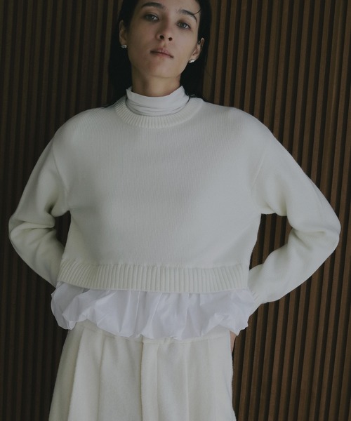 MANOF(マノフ)の「BALLOON DOCKING KNIT(ニット/セーター・レディース・アイボリー/ブラック/グレー・F)」の4枚目の写真
