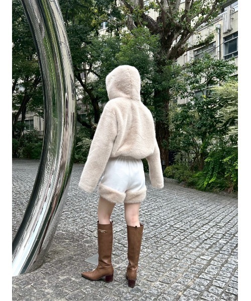 LILY BROWN（リリーブラウン）の「エコファ―ショートパンツ（その他パンツ・レディース・ホワイト/ブラック/ライトブルー・0/1）」の6枚目の写真