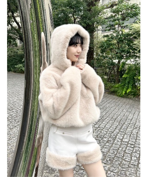 LILY BROWN（リリーブラウン）の「エコファ―ショートパンツ（その他パンツ・レディース・ホワイト/ブラック/ライトブルー・0/1）」の4枚目の写真