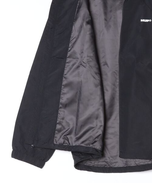HUF（ハフ）の「HUF ALL CAPS SHELL JACKET ハフ オールキャップス ナイロンジャケット（ナイロンジャケット・メンズ・ブラック・SMALL/MEDIUM/X-LARGE/LARGE）」の3枚目の写真