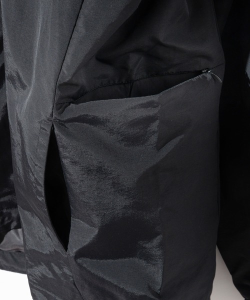 HUF（ハフ）の「HUF ALL CAPS SHELL JACKET ハフ オールキャップス ナイロンジャケット（ナイロンジャケット・メンズ・ブラック・SMALL/MEDIUM/X-LARGE/LARGE）」の5枚目の写真
