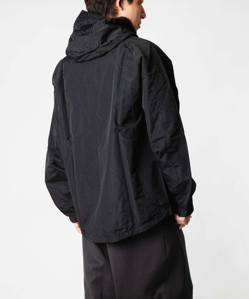 HUF（ハフ）の「HUF ALL CAPS SHELL JACKET ハフ オールキャップス ナイロンジャケット（ナイロンジャケット・メンズ・ブラック・SMALL/MEDIUM/X-LARGE/LARGE）」の17枚目の写真