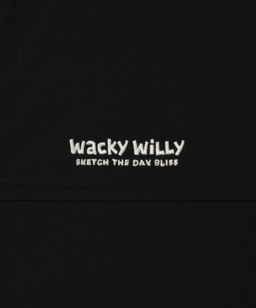 Wacky WiLLy(ワッキーウィリー)の「ライトフードウィンドブレーカー ブラック(ナイロンジャケット・レディース・その他・SMALL/MEDIUM/LARGE/X-LARGE)」の5枚目の写真