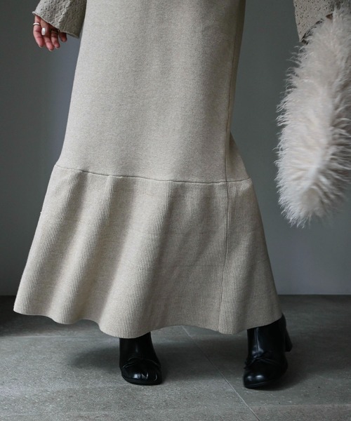 WILLFULLY(ウィルフリー)の「shoulder slit frill mermaid knit OP(ワンピース・レディース・タン/ブラック・L/FREE)」の8枚目の写真