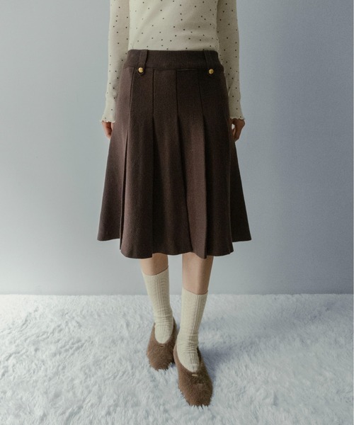 on:nue（オンニュ）の「【on:nue】[着用動画あり！/3色展開]ニットプリーツミディ丈スカート（スカート・レディース・グレー/ブラック/ブラウン・FREE）」の4枚目の写真