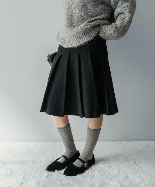 on:nue（オンニュ）の「【on:nue】[着用動画あり！/3色展開]ニットプリーツミディ丈スカート（スカート・レディース・グレー/ブラック/ブラウン・FREE）」の22枚目の写真