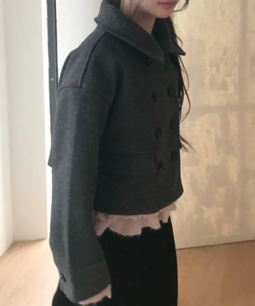 semplice（センプリチェ）の「ダブルブレスクルーネックショートコート（その他アウター・レディース・ブラウン/グレー・F）」の9枚目の写真