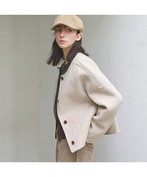 SLOWLOLLI(スローローリ)の「Handcrafted buttoned half coat_3 Colors(トレンチコート・レディース・Beige/グレー/ブラック・FREE)」の1枚目の写真