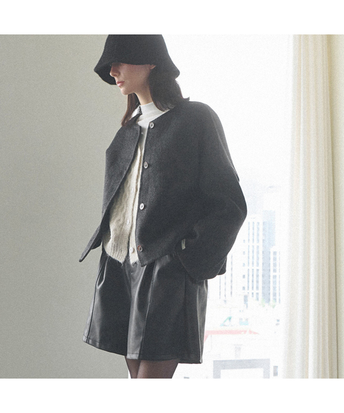 SLOWLOLLI(スローローリ)の「Handcrafted buttoned half coat_3 Colors(トレンチコート・レディース・Beige/グレー/ブラック・FREE)」の2枚目の写真