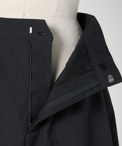 LOEFF（ロエフ）の「＜LOEFF＞ギャバジン ボンタン パンツ（その他パンツ・レディース・ナチュラル/ダークグレー・2/1/0）」の5枚目の写真