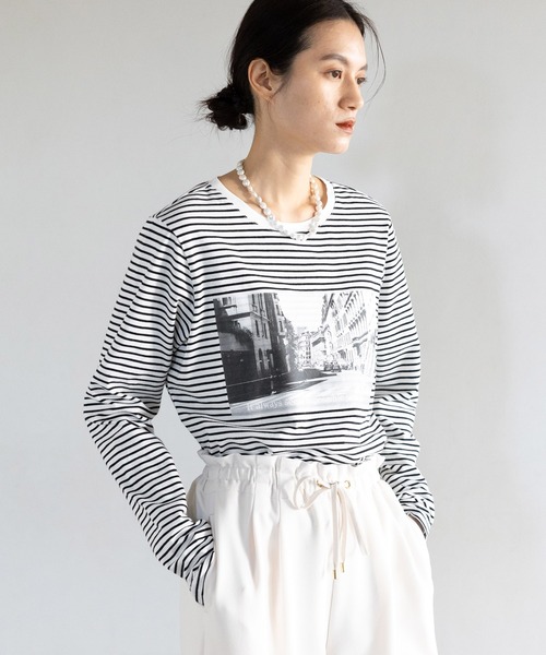 Elura（エルーラ）の「フォトプリントT/641261（Tシャツ/カットソー・レディース・ブラック系その他/ホワイト・FREE）」の2枚目の写真