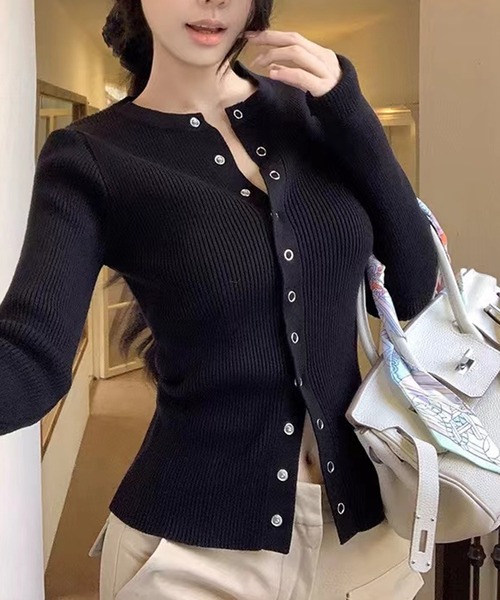 Chiina（チーナ）の「Chiina/【豊富なカラーバリーション】スリムフィット　リブトップス　カーディガン（カーディガン/ボレロ・レディース・ブラック/グレー/ホワイト/レッド/ピンク/ブルー・SMALL/MEDIUM）」の3枚目の写真
