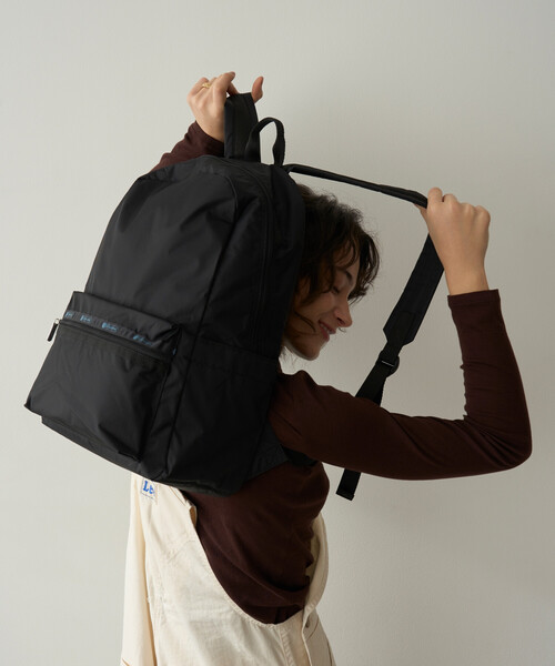 FREAK'S STORE（フリークスストア）の「LeSportsac × FREAK'S STORE/レスポートサック 別注 CLASSIC EVERYDAY BACKPACK/クラシック エブリデイ バックパック/A４サイズ/ノートPC収納可能（バックパック/リュック・レディース・ブラウン/ブラック・ONE SIZE）」の11枚目の写真