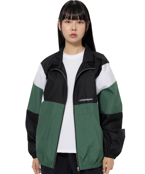 URBAN PLAYERS(アーバンプレイヤーズ)の「ニュイング オーバーサイズ ウインドブレーカー ジャケット (グリーン)(ナイロンジャケット・レディース・その他・LARGE/X-LARGE/MEDIUM)」の5枚目の写真