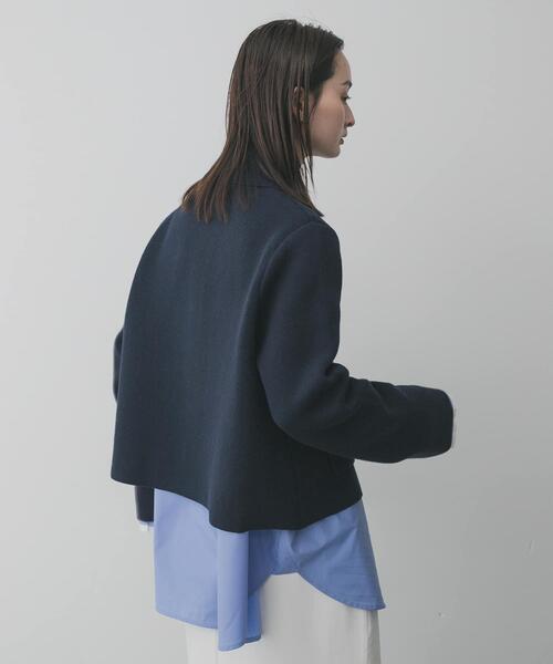 SENSE OF PLACE by URBAN RESEARCH（センスオブプレイスバイアーバンリサーチ）の「『洗濯可』ビックボタンニットジャケット（ニット/セーター・レディース・ネイビー/アイボリー/チャコールグレー・ONE）」の4枚目の写真