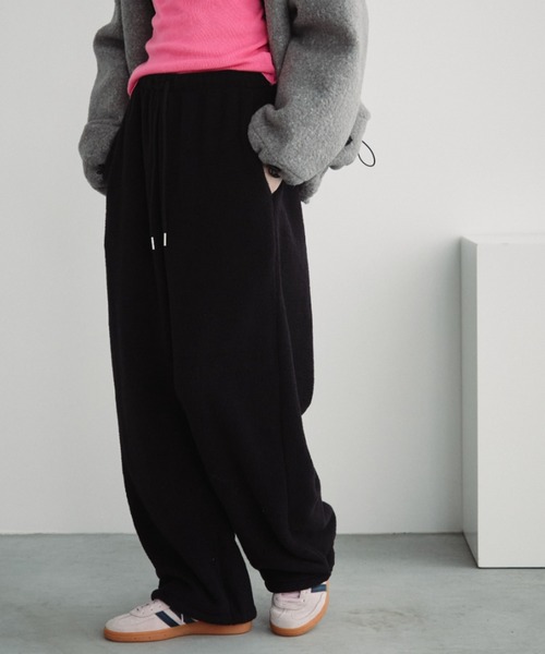 Auntie Rosa Holiday（アンティローザホリデー）の「ボアフリースボリュームパンツ（その他パンツ・レディース・ベージュ/ブラック・FREE）」の4枚目の写真