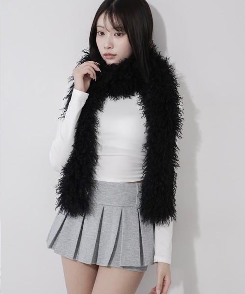 me+em select(ミームセレクト)の「【 2color 】プードルフェイクファーボリュームロングマフラー / poodle fake fur volume long muffler(マフラー・レディース・ホワイト/ブラック・FREE)」の20枚目の写真
