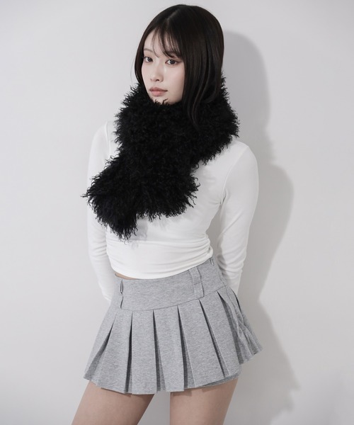 me+em select(ミームセレクト)の「【 2color 】プードルフェイクファーボリュームロングマフラー / poodle fake fur volume long muffler(マフラー・レディース・ホワイト/ブラック・FREE)」の21枚目の写真